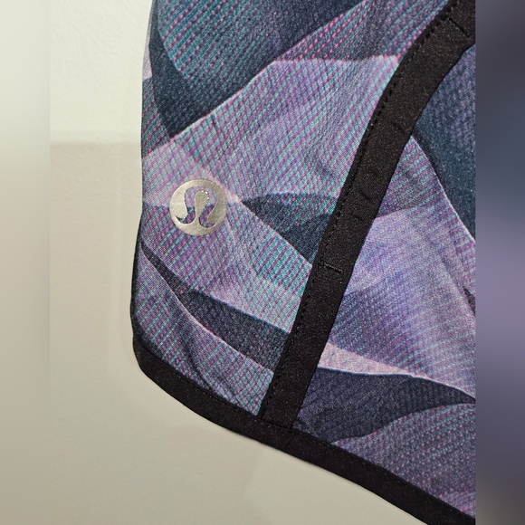 Lululemon Run Times Short *4-way Stretch 4" Pretty Prism Multi / Black Size 10 - Picture 7 of 8
